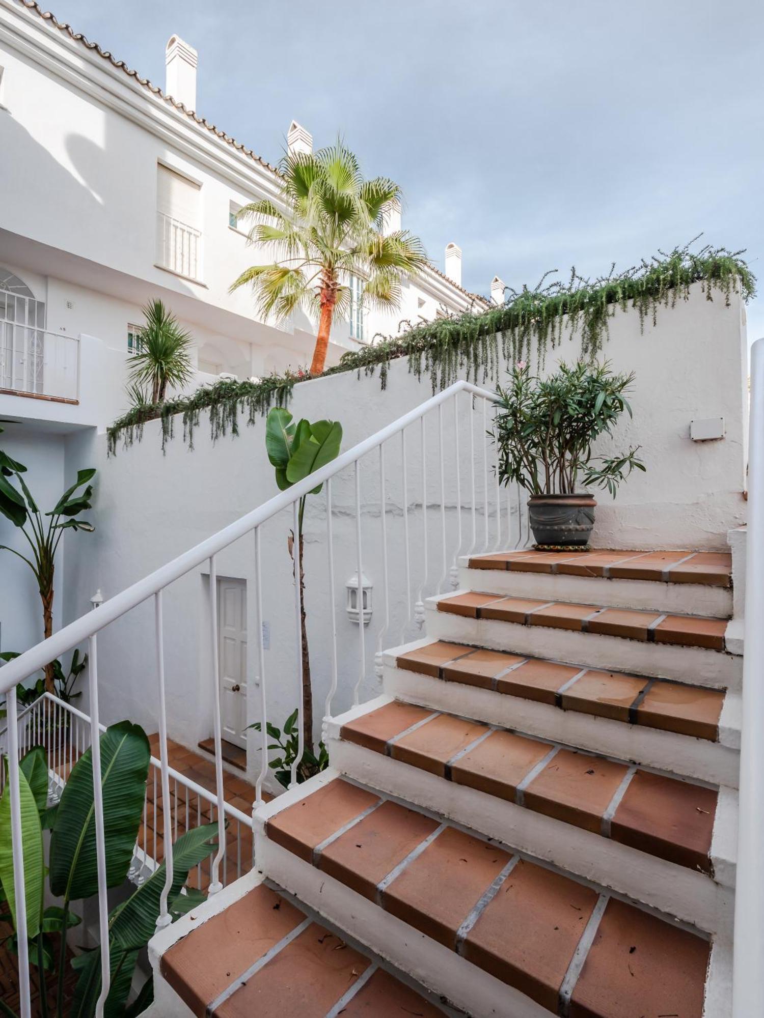 3 Bdrm Stylish Apt W Pool In Puerto Banus Marbellac Extérieur photo